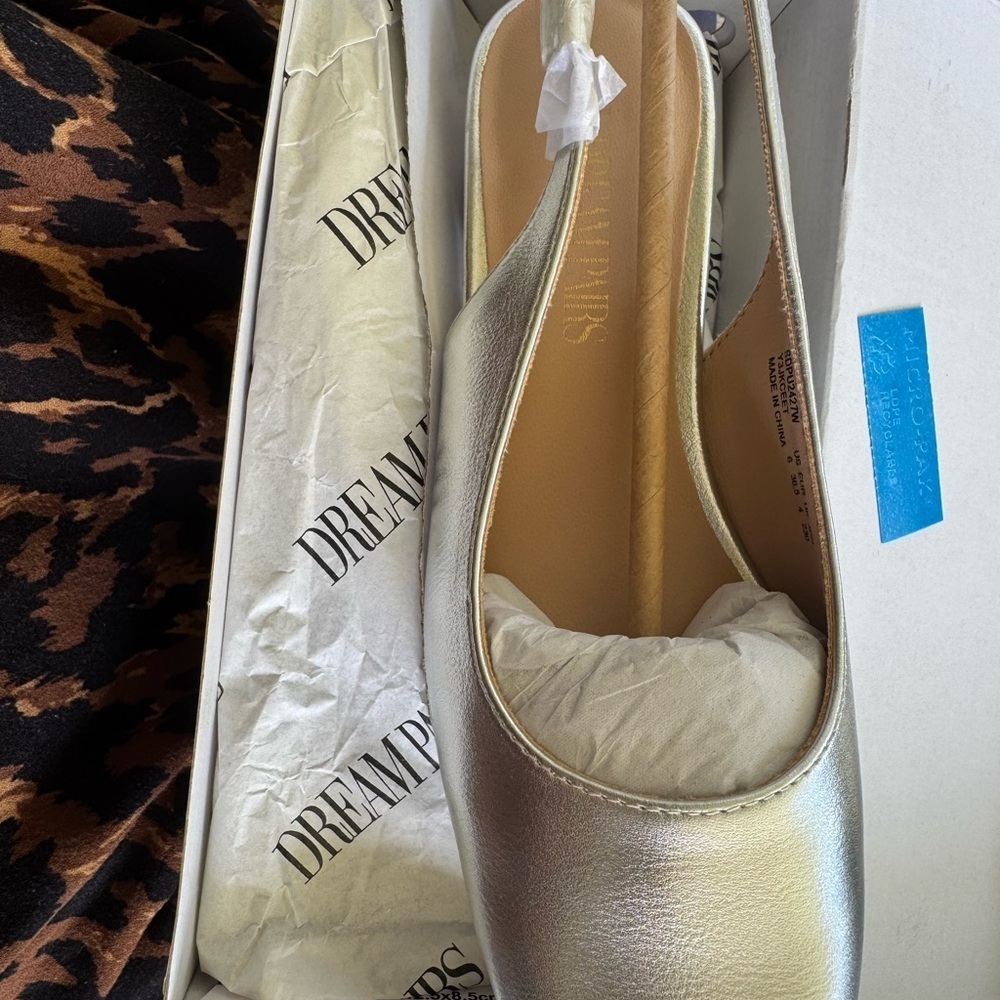 Dream Pairs Metallic Slingback Heels - Picture 4 of 5